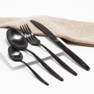 Cubiertos C01-YUN Negro Set 4pz (Acero Inoxidable)