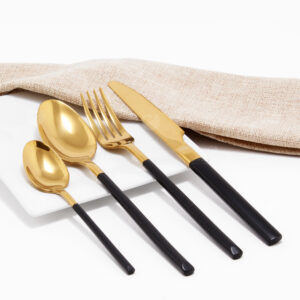Cubiertos C07-DAT Oro/Negro Set 4pz (Acero Inoxidable)