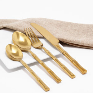 Cubiertos C15-TAI Oro Set 4pz (Acero Inoxidable)